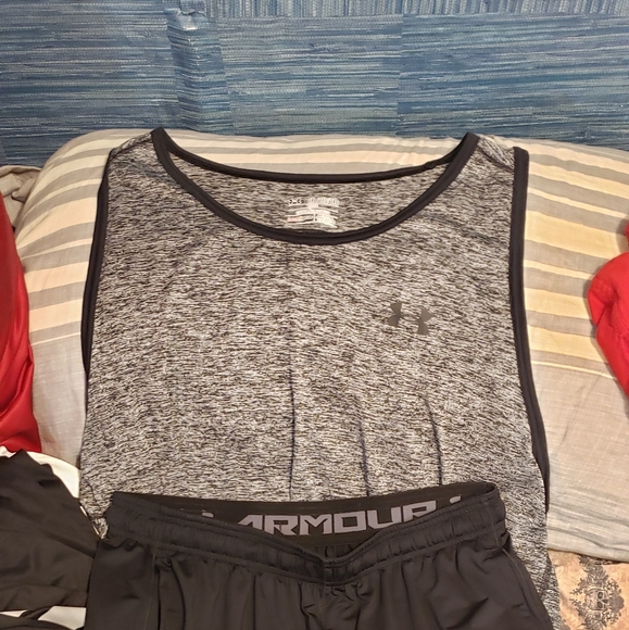 Set - Picture 2 of 2